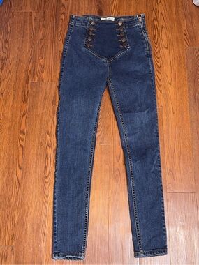 We The Free high rise pull on skinny jean women’s size 26 steampunk military